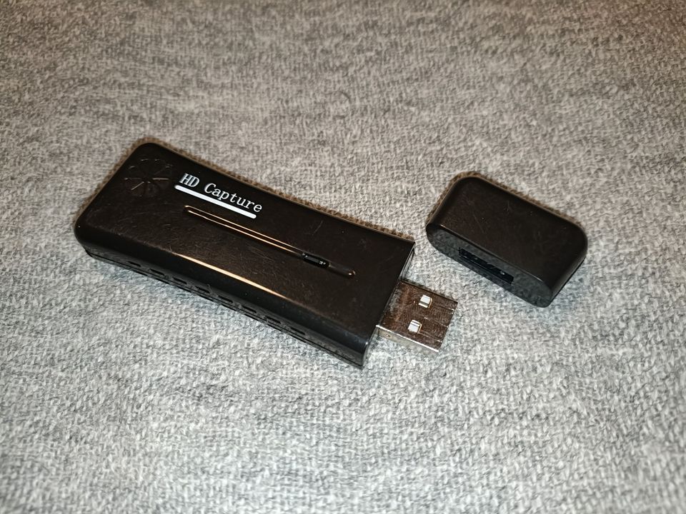 HDMI nauhoitin + VGA adapteri