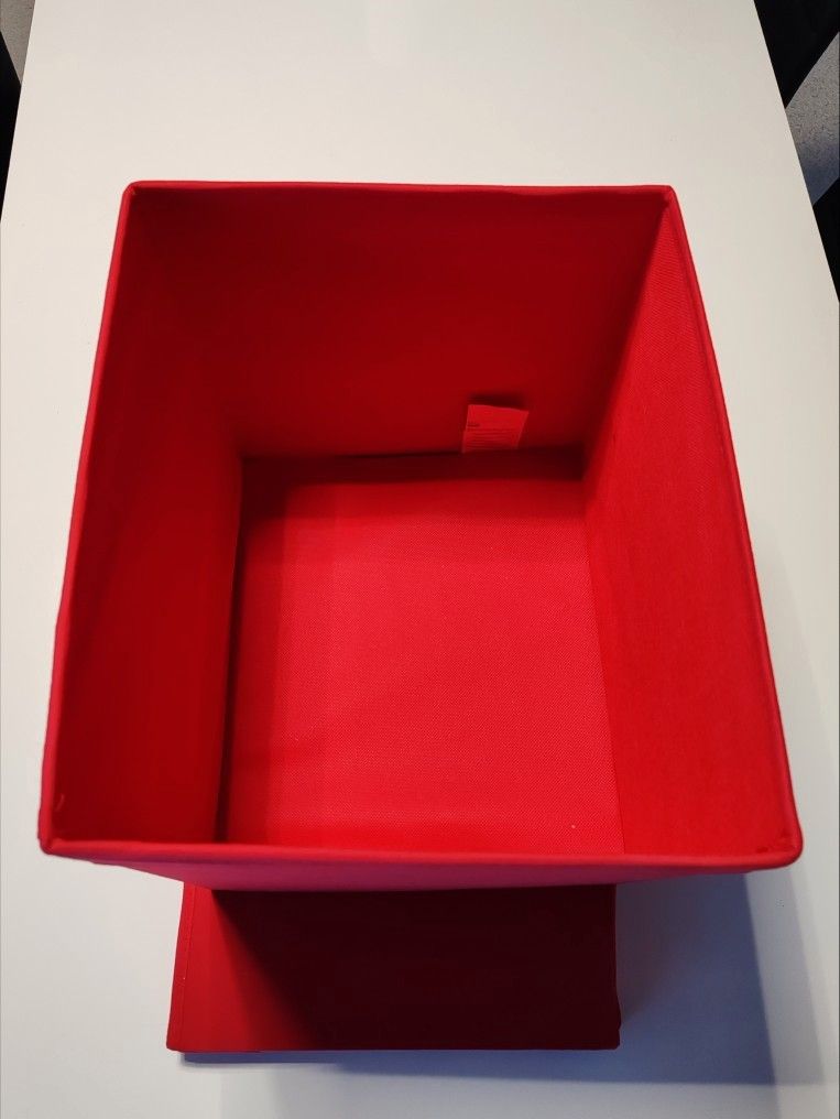 Ikea punainen dröna laatikko