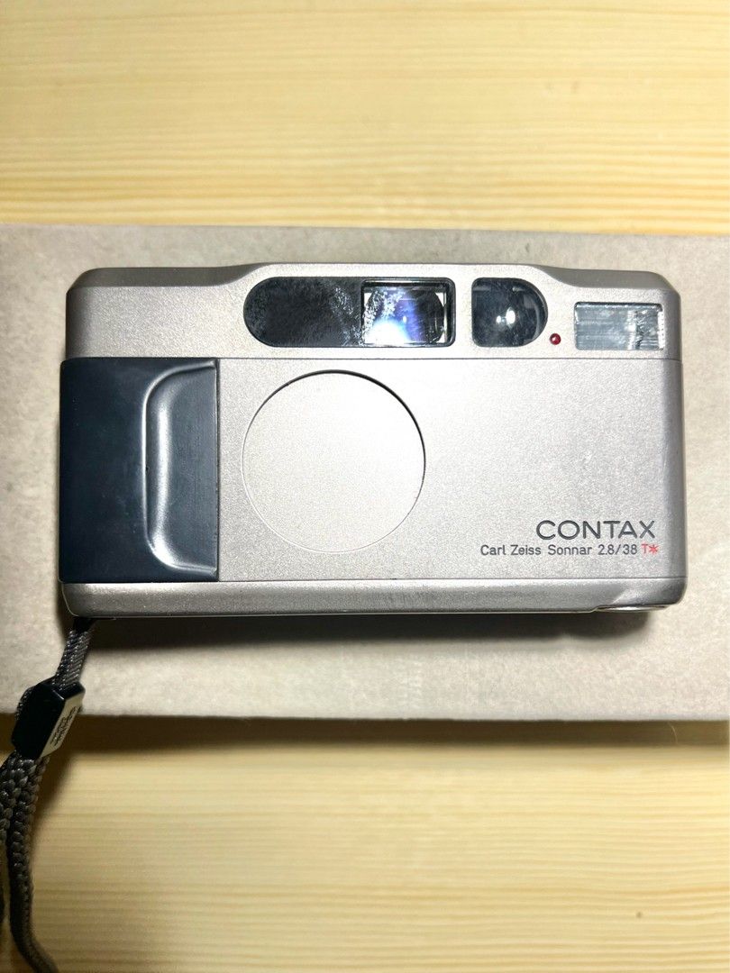 Contax T2