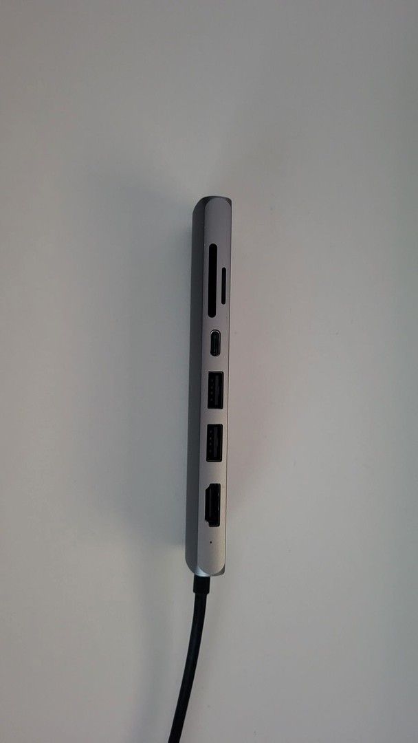 Satechi Slim USB-C MultiPort hubi V2 (tähtiharmaa)