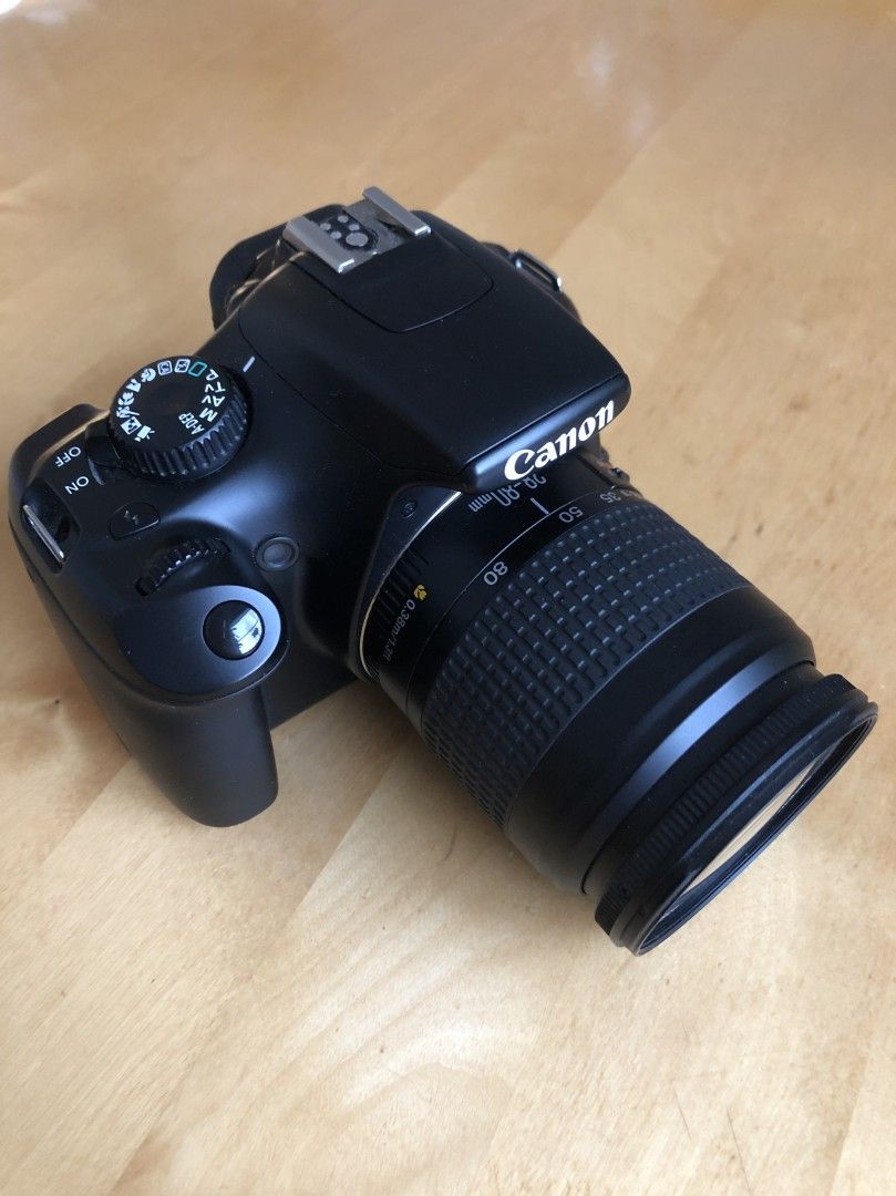Canon 1100D kamera ja EF 28-80mm objektiivi