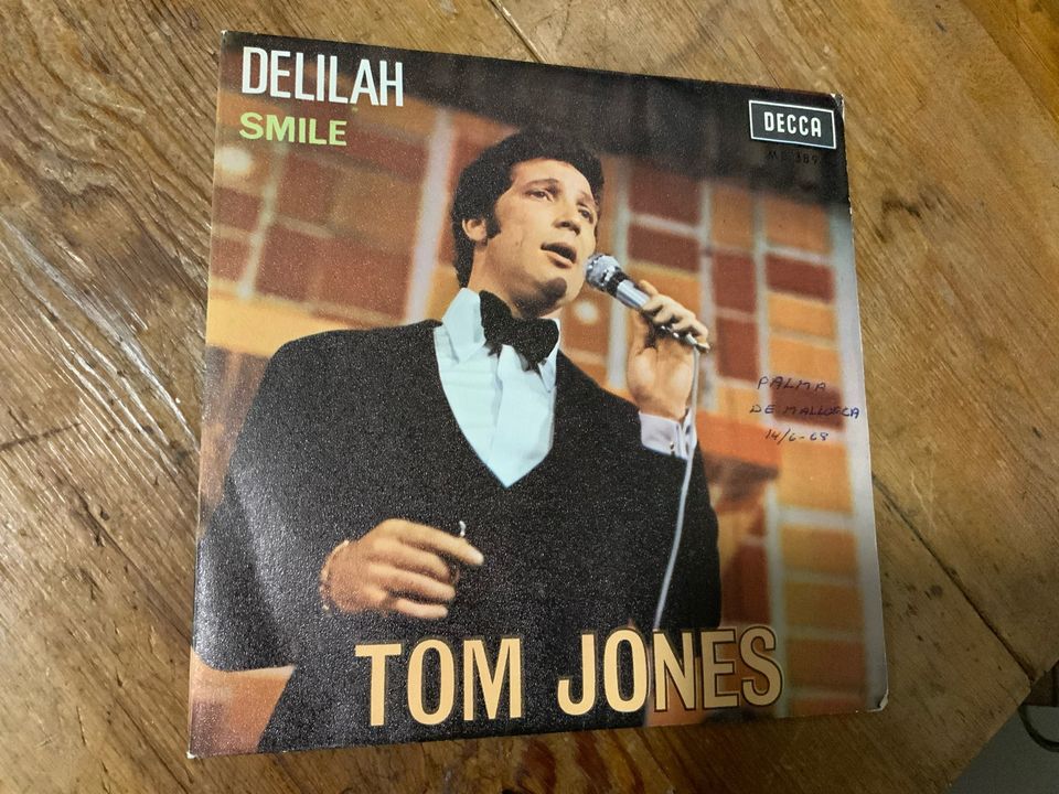 Tom Jones  Delilah