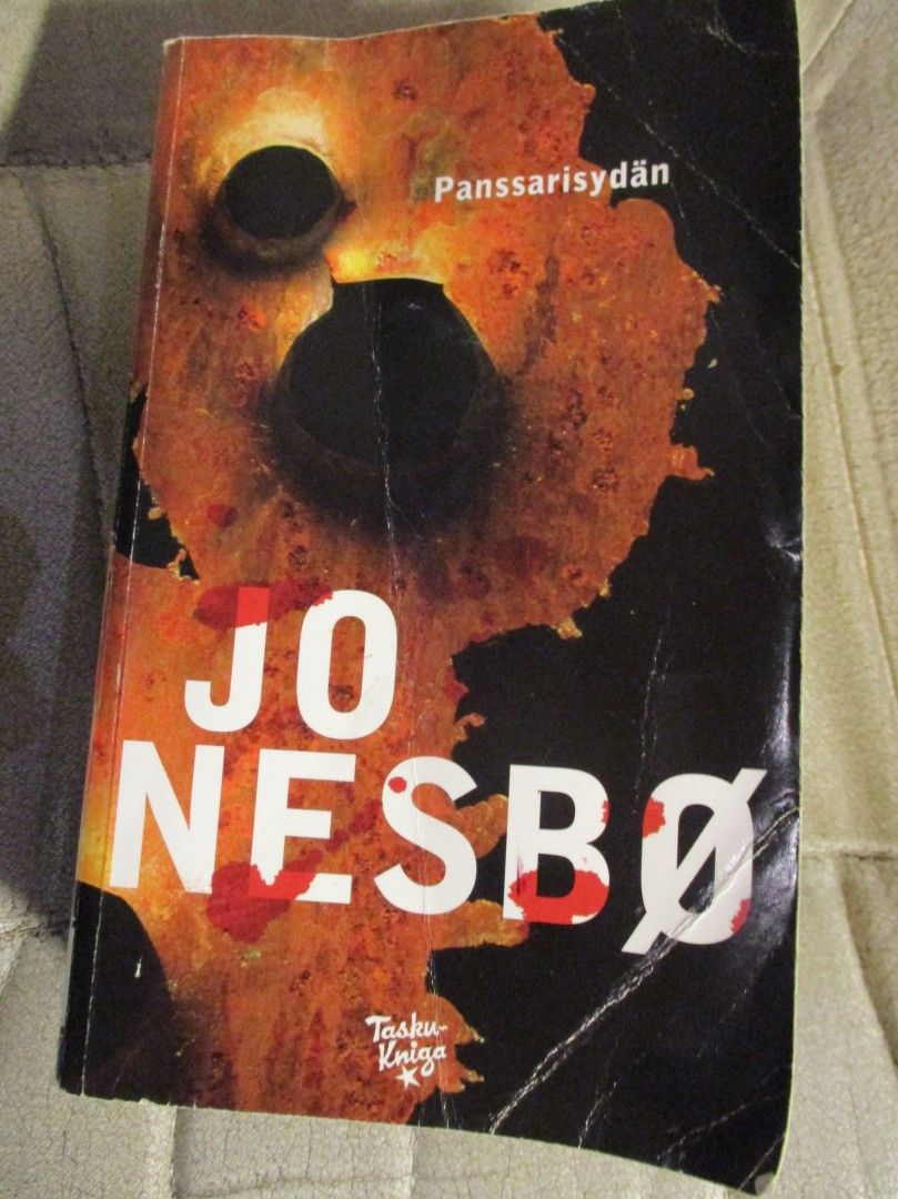 Nesbo Harry Hole Panssarisydän