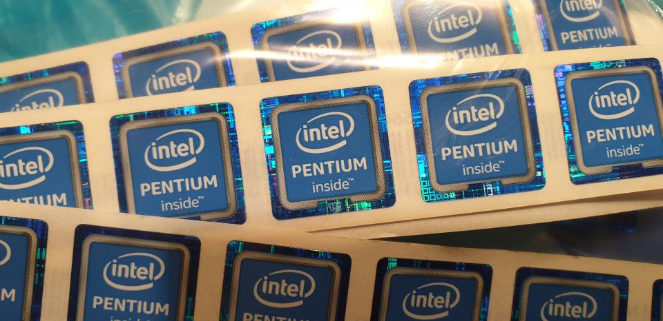 10 kpl Intel Pentium tarra. 100% aito Intel