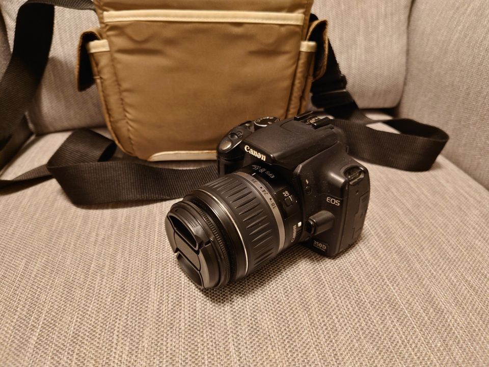 Canon 350D + 18-55mm Aloituspaketti