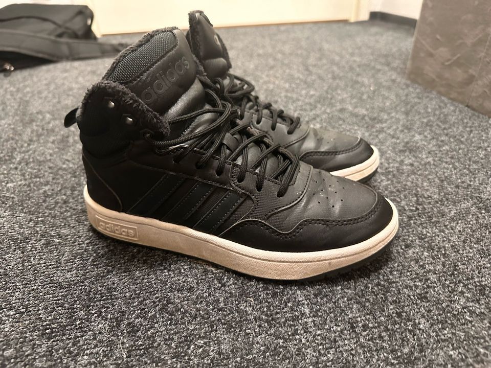 Adidas kengät 38koko