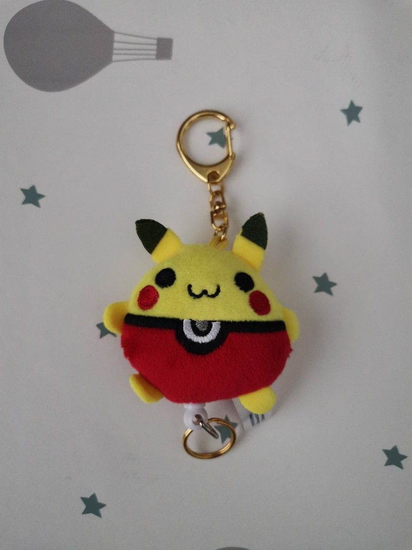 Pikachu - pehmo avaimenperä