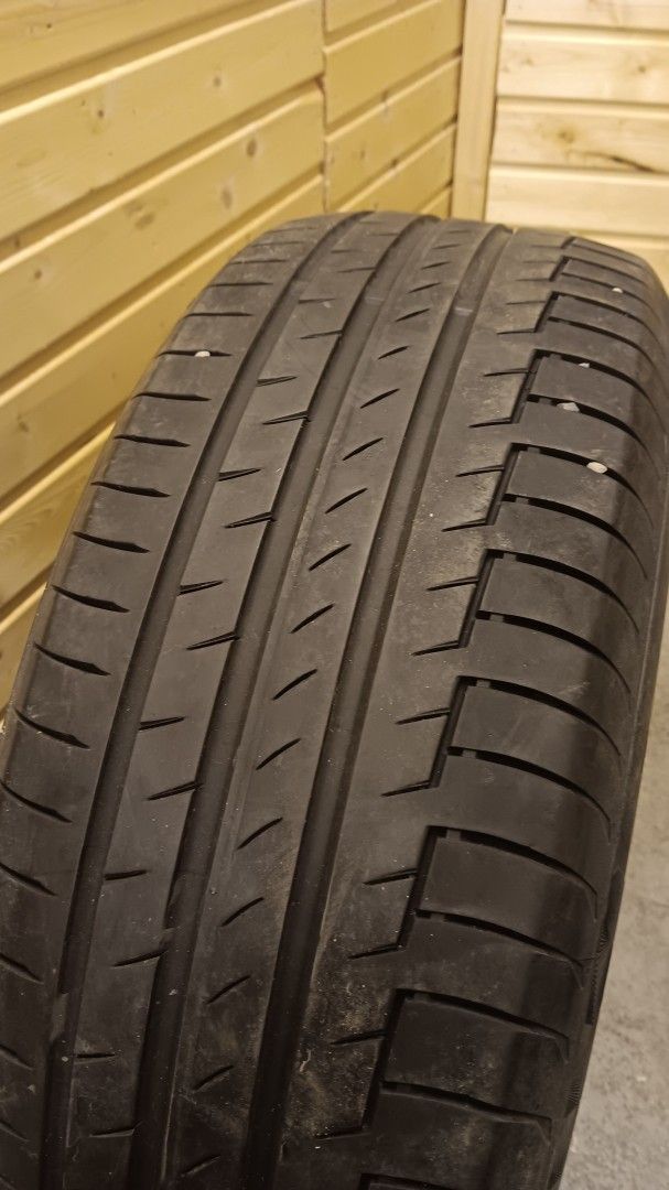 225/60R18 V XL Continental Premium Contact 6. Yksittäin