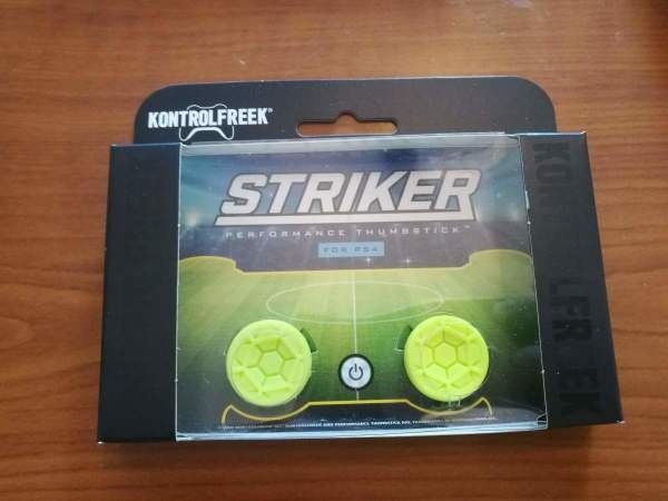 KontrolFreek Peukalogripit STRIKER (PS4)