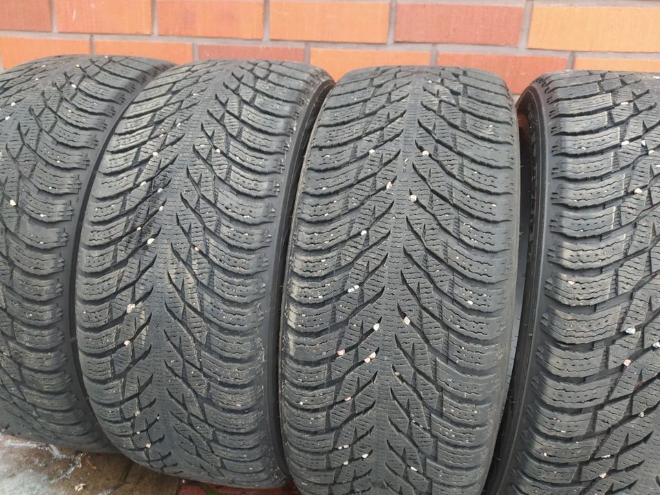 265/45-21 Nokian Hakkapeliitta R3 SUV