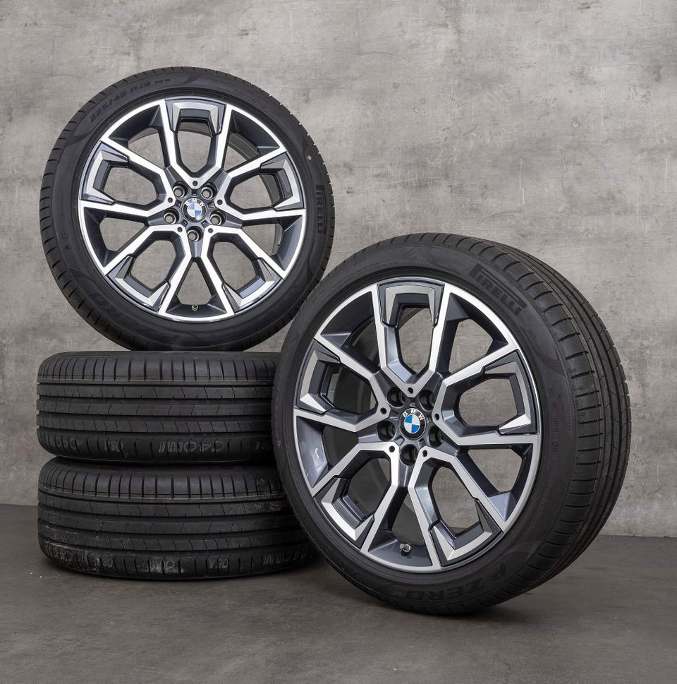 BMW ORIG R19x8 5x112+225/45R19 Pirelli P Zero 8mm
