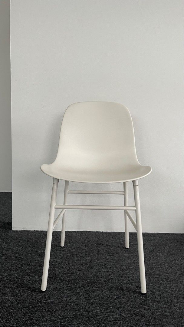 Normann Copenhagen Form -tuoli valkoinen