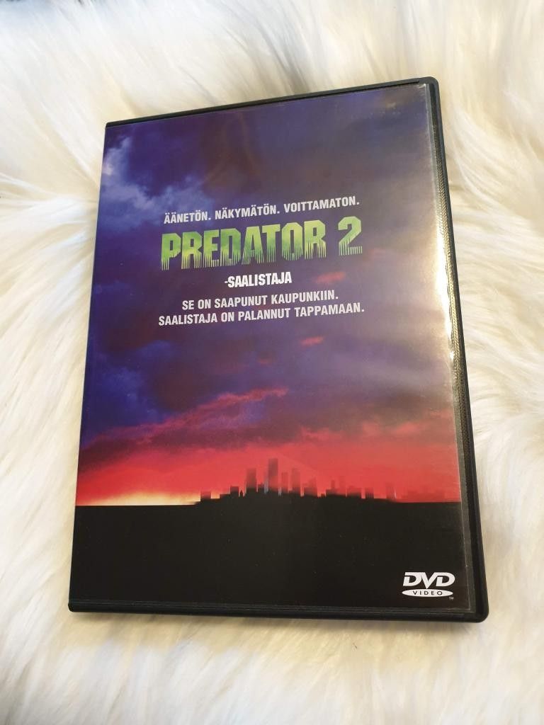 DVD: Predator 2