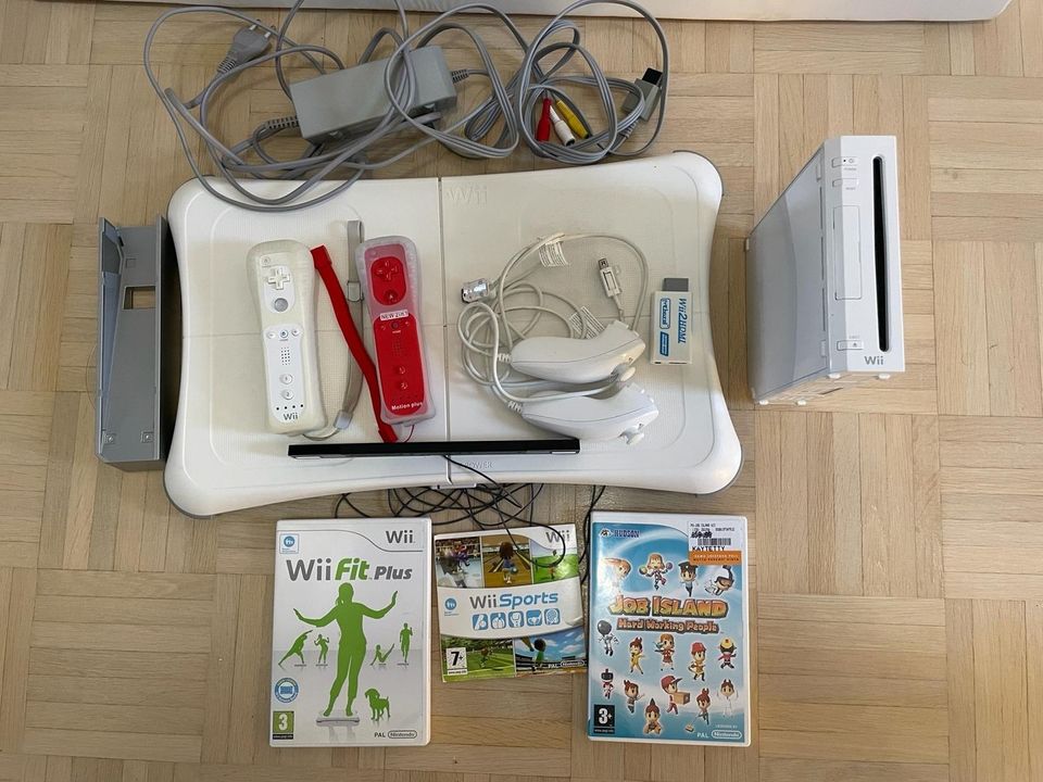 Nintendo Wii + varusteita ja pelejä