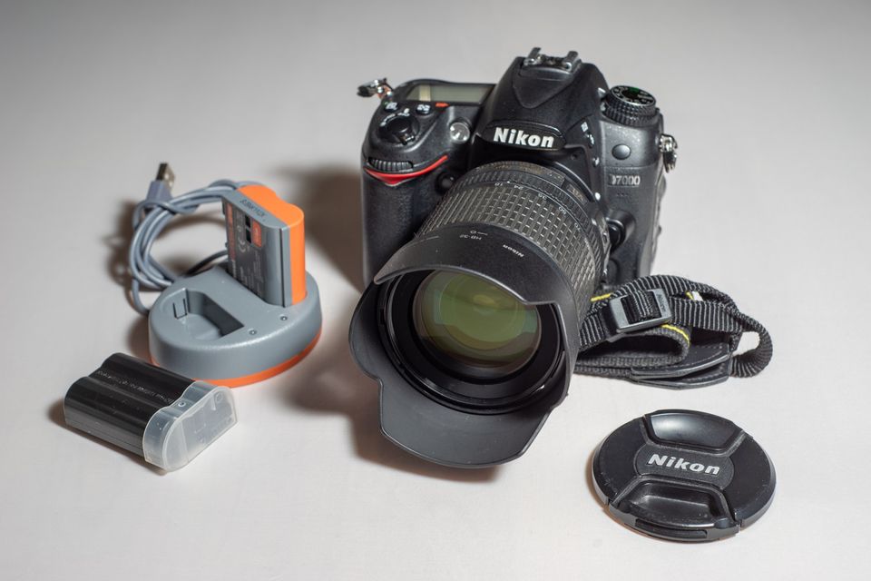 Nikon D7000 + 18-105mm F3.5-5.6
