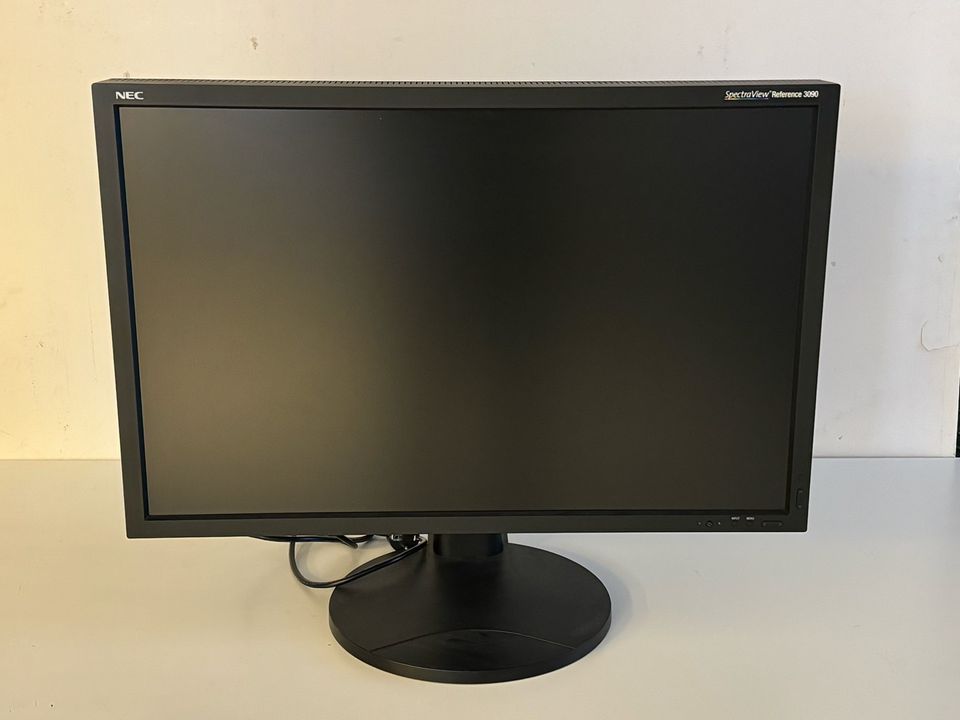 NEC Spectraview 30 3090 wide gamut monitori