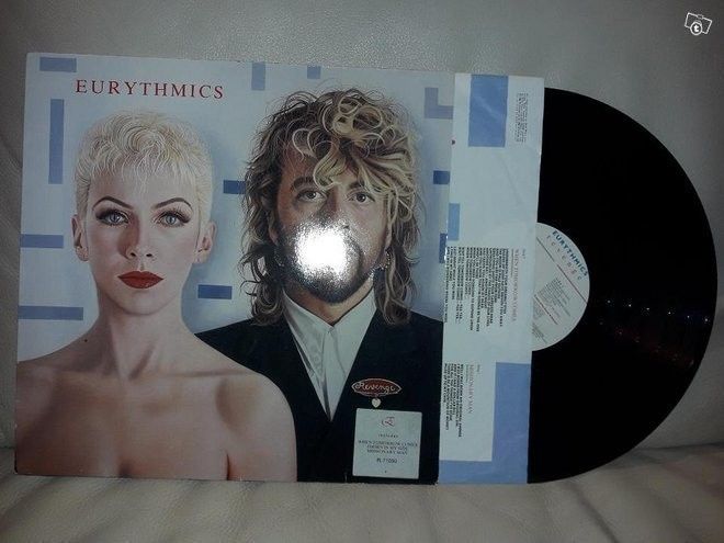 Eurytmics Revenge LP 1986 Kunto : hyvässä kunnossa Postikulut : 8e