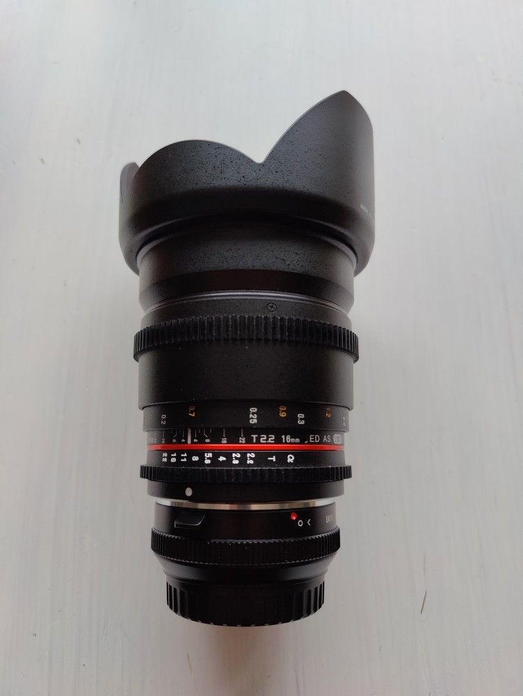 Samyang (A-mount/APS-C) 16mm T2.2 + adapteri (MFT)