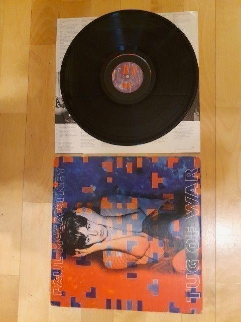 Paul McCartney 1982 LP 37462 Tug Of War CBS Records CANADA