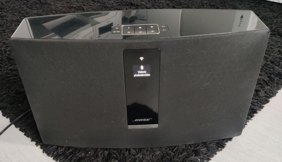 Bose SoundTouch 30 musta