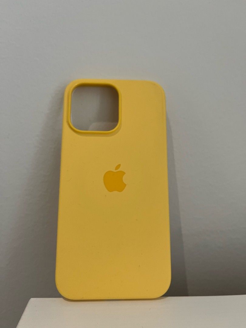 IPhone 14 Pro Maxin silikonikuori MagSafella - keltainen