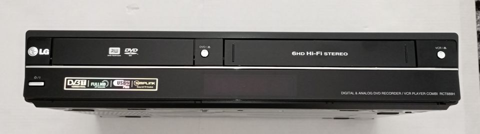 VHS / DVD nauhuri LG RCT689H DVD recorder VCR player combi
