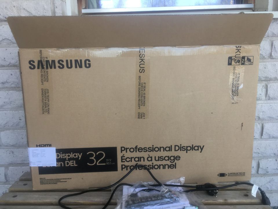 Samsung Professional LED Display 31,5"
