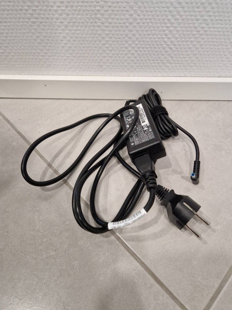 HP 65 W Smart AC adapter laturi