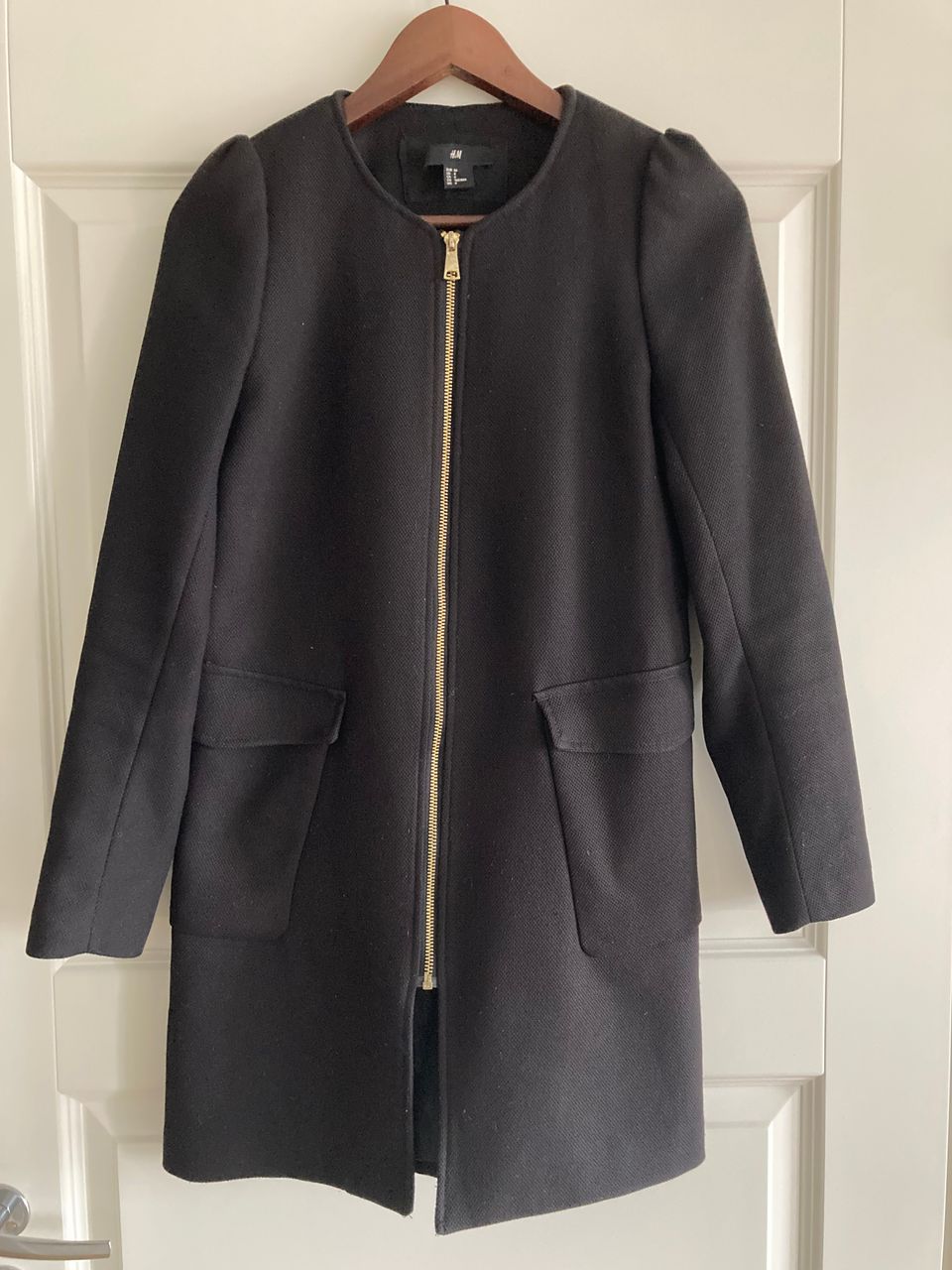 H&M musta takki koko 34