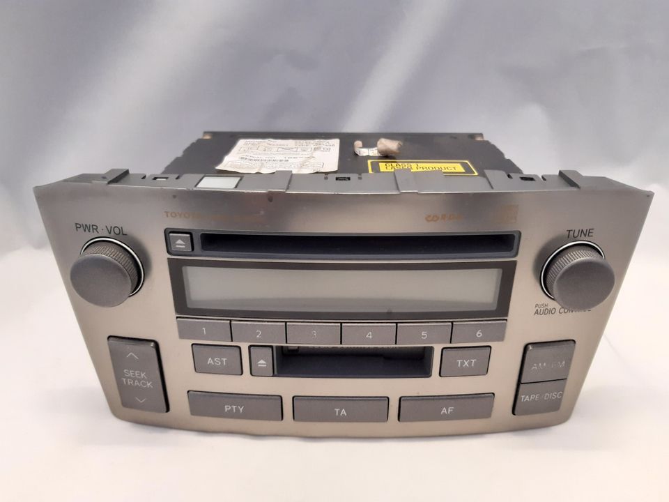 Toyota Avensis T250 radio/CD-soitin