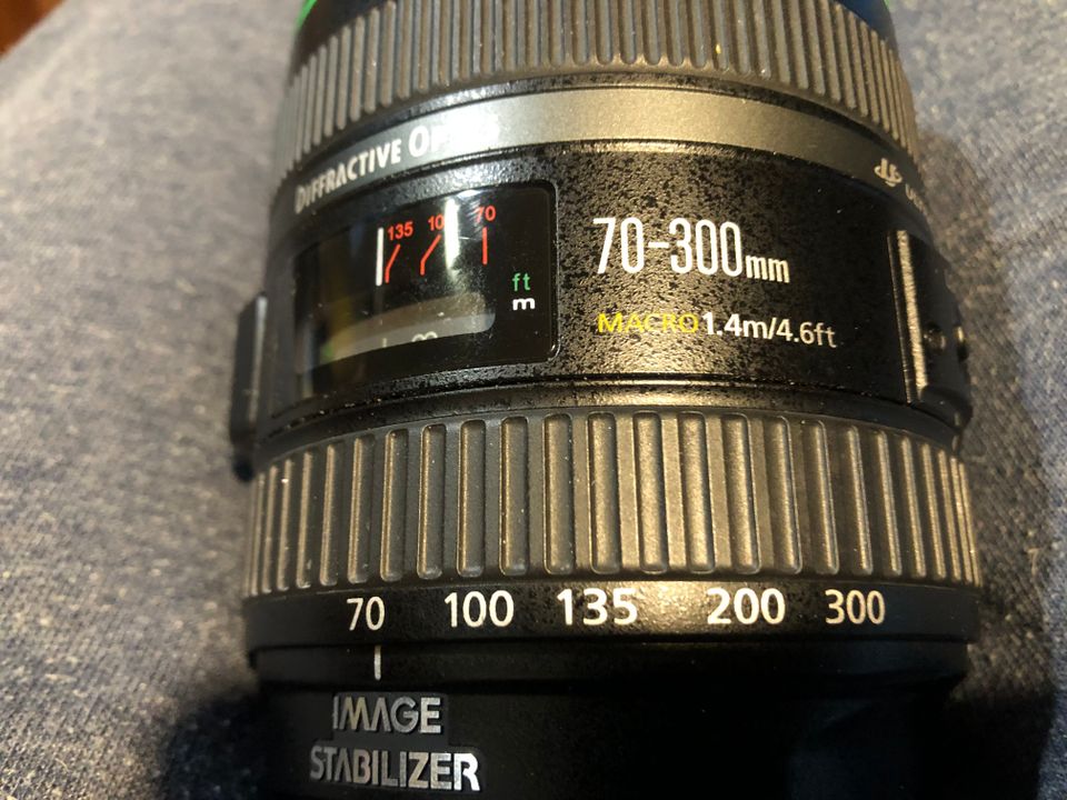 Canon zoom ef 70-300mm 1:4,5-5,6 DO IS USM