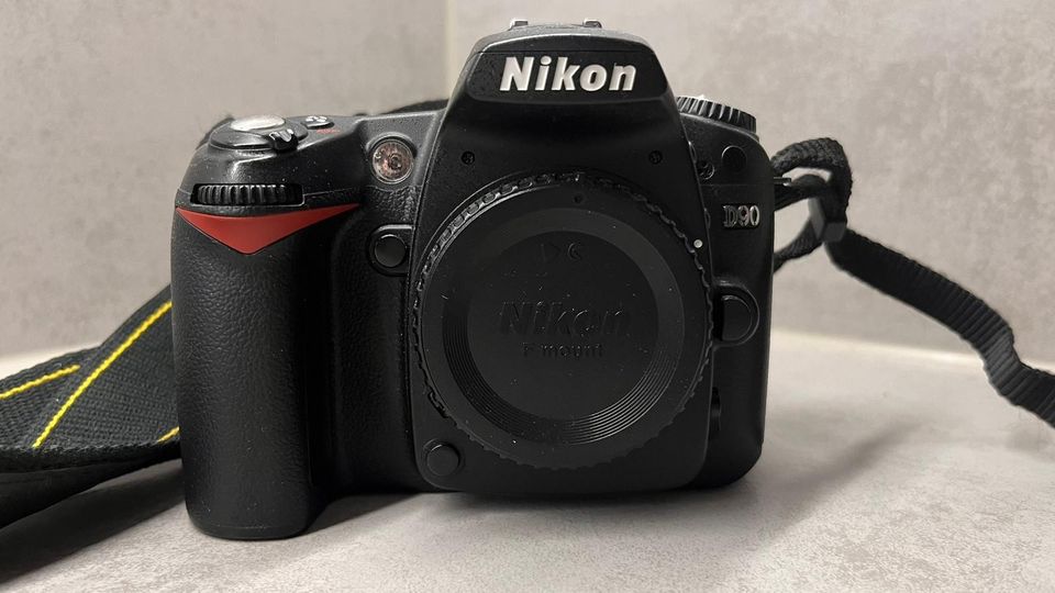 Nikon D90 runko