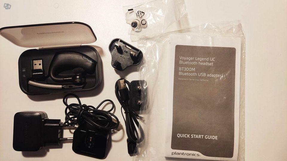 Plantronics Voyager Legend Bluetooth headset BT300M