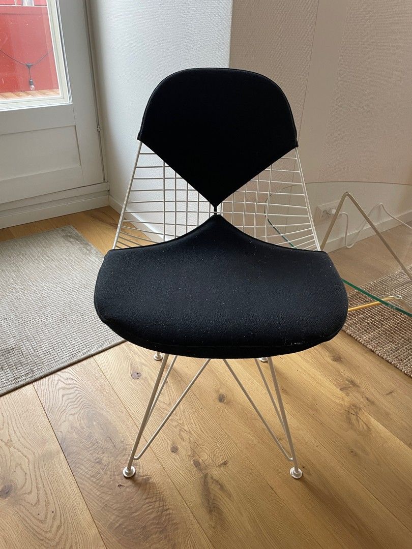 Vitra Eames wire chair valkoinen