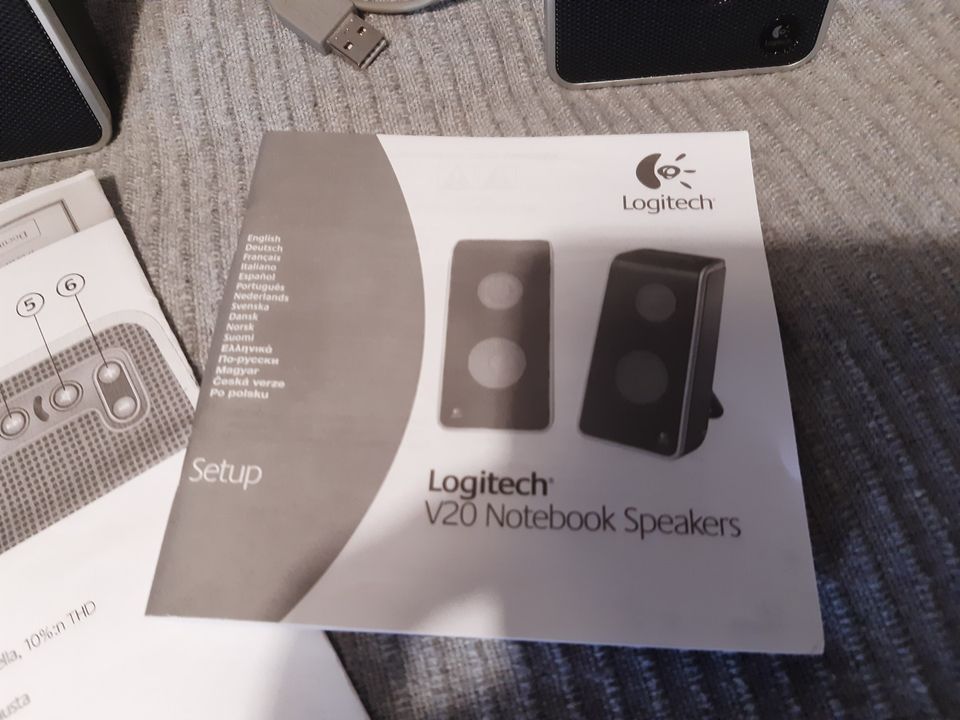 Logitech V20 -kannettavan kaiuttimet