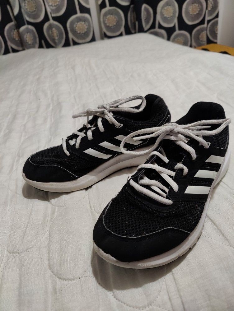 Adidas lenkkarit 37 1/3