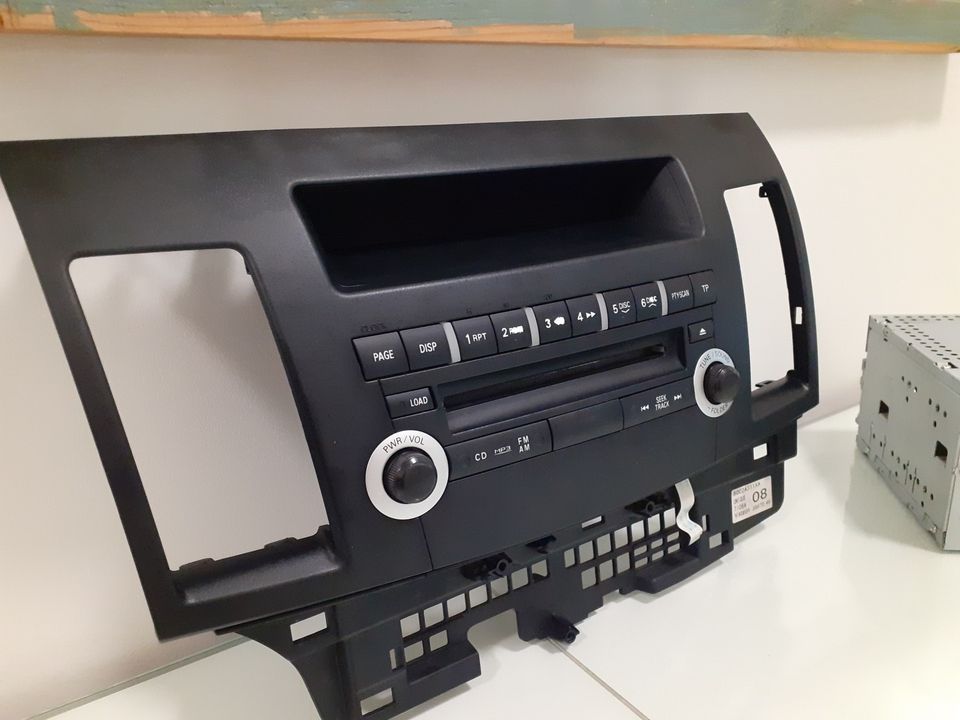 Mitsubishi Lancer radio