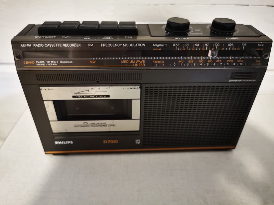 Philips D7010 kasettisoitin / radio + tuonti