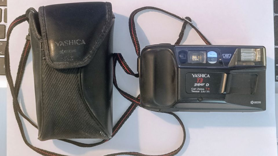 Yashica T3 Super D Kyocera filmikamera