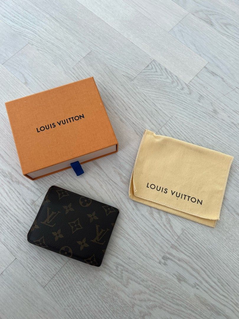 Louis Vuitton multiple wallet