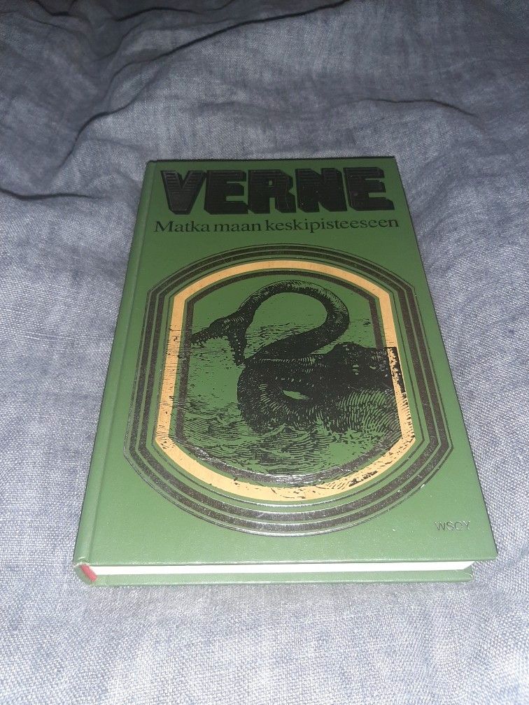Matka maan keskipisteeseen/Verne