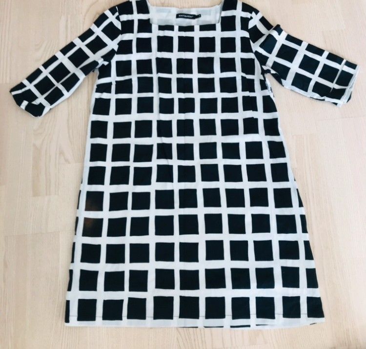 Marimekko A - mekko ohut  vuorellinen 36-38