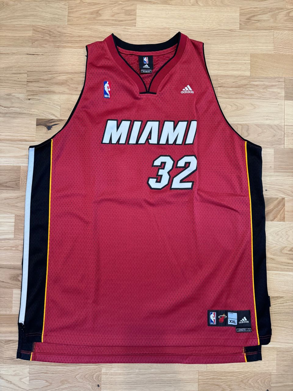 Adidas Shaquille O'Neal Miami Heat pelipaita 2006 (2XL Length +2)