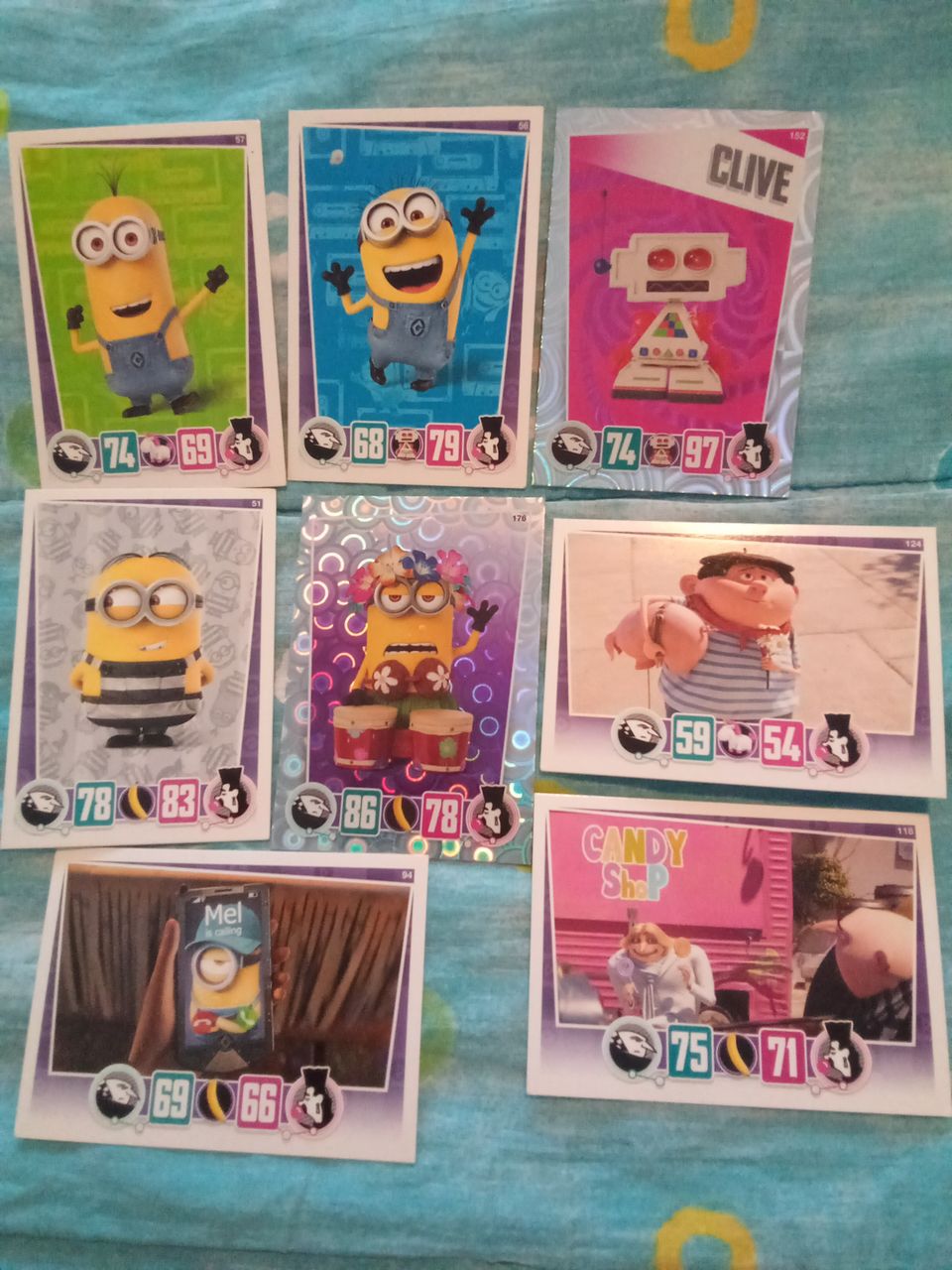 8 uutta Minion keräilykorttia spk