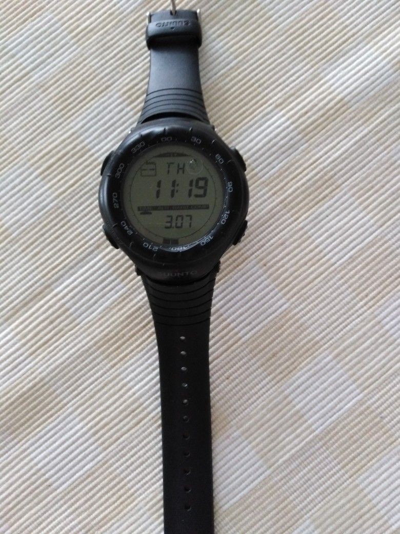 Suunto vector monitoimikello