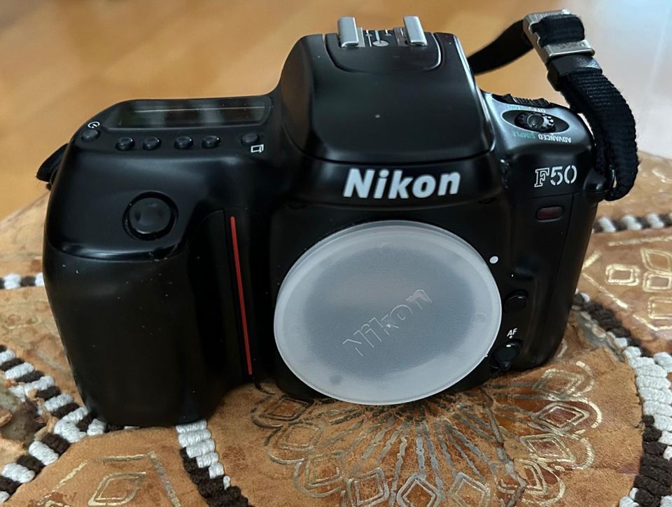 Nikon F50 runko