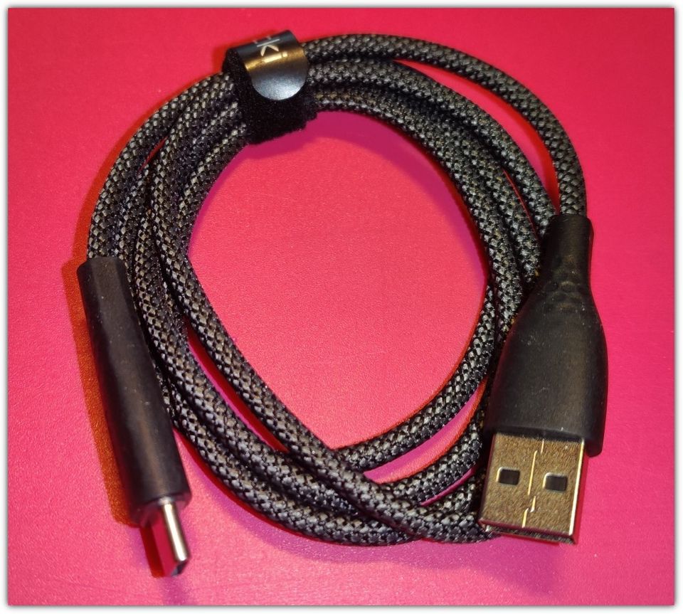 Uusi musta Toocki USB A - USB C data/pikalatauskaapeli /1m/2m