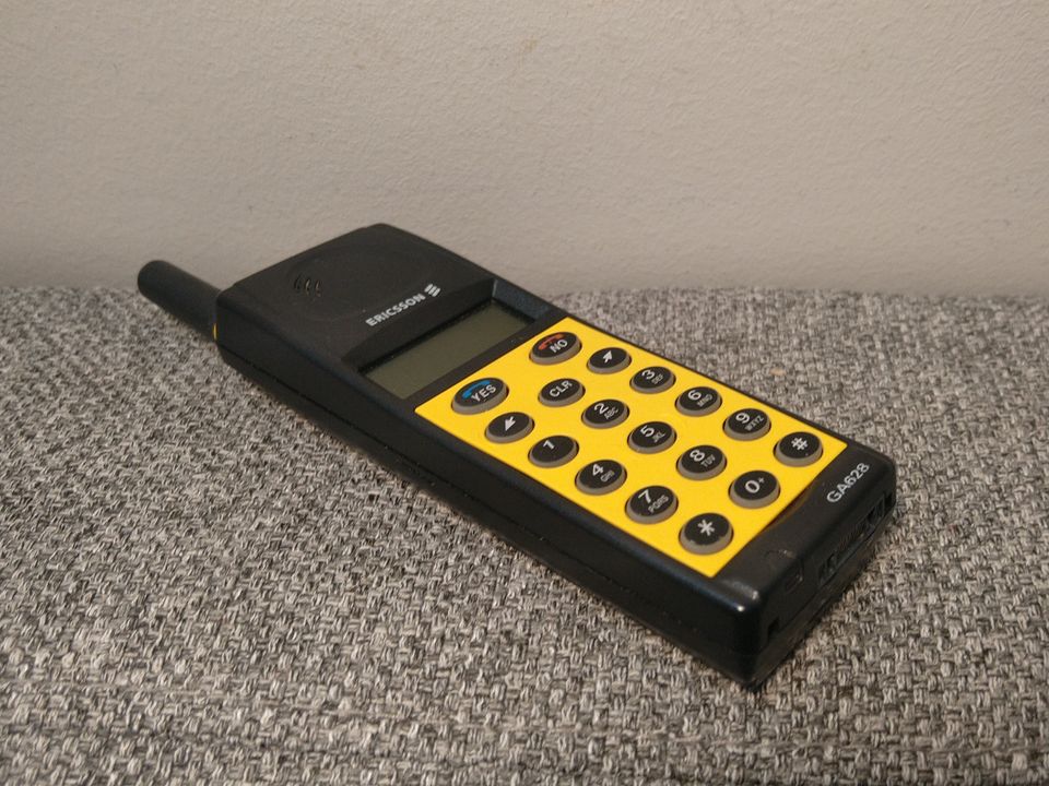 Ericsson GA628 GSM-matkapuhelin