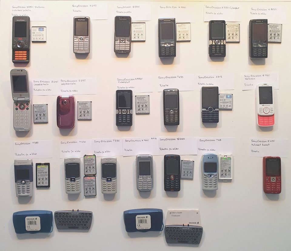 Sony-Ericsson näppäinpuhelimet, siistejä, vähän käytettyjä