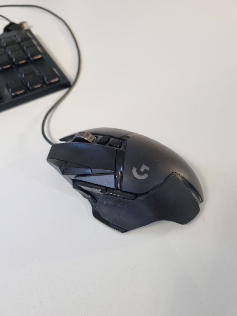 Logitech G502 pelihiiri